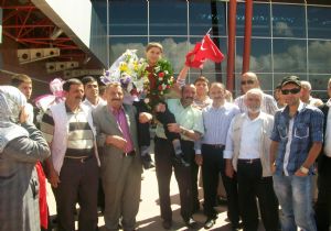 Erzincanlı'ya coşkulu karşılama